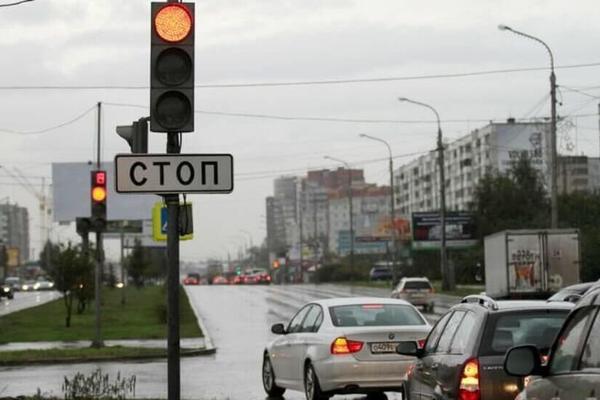 Надо ли на светофоре переводить АКПП в нейтраль